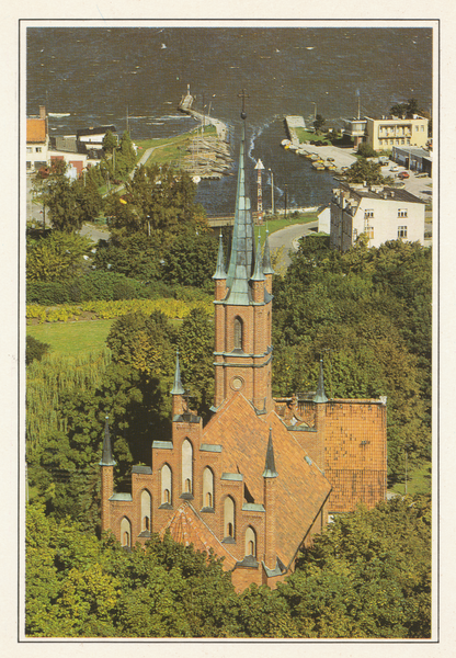 Frauenburg (Frombork), Blick auf Neogotische Kirche und Hafen