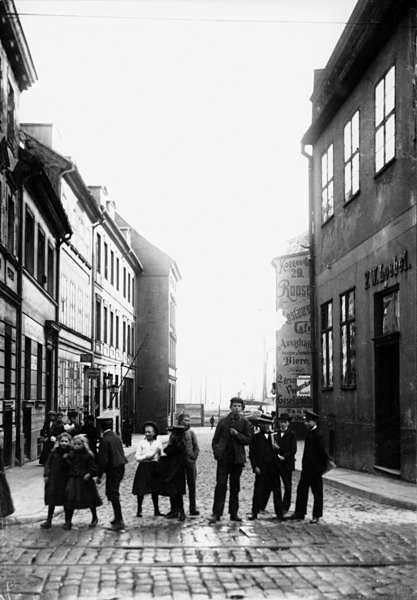 Königsberg, Blick in die Koggenstraße mit den Häusern Nr. 12 - 16 und 32 - 27