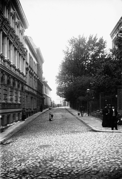 Königsberg, Kopernikusstraße mit den Häusern Nr. 6 - 8 und 5 - 3