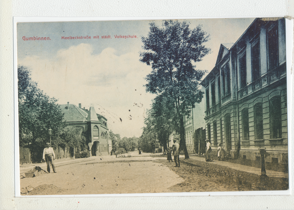 Gumbinnen, Meelbeckstraße mit städt. Volksschule