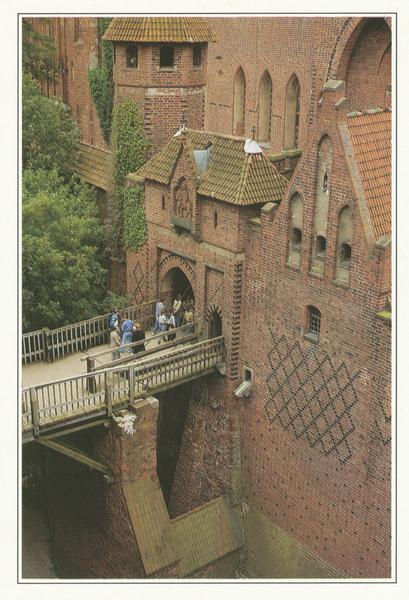 Marienburg, Westpr. (Malbork), Die Marienburg, Zugbrücke und Tor des Hochschlosses