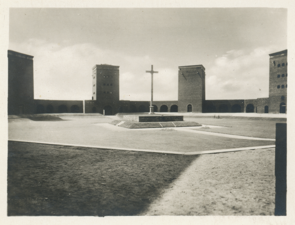 Hohenstein i. Ostpr., Reichsehrenmal Tannenberg, Ehrenhof