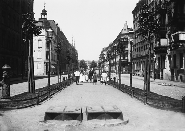 Königsberg, Kurfürstendamm mit den Häusern Nr. 2-12 und 23-24