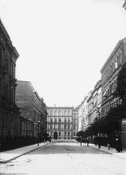 Königsberg, Blick in die Luisenstraße (später Bernsteinstraße genannt)