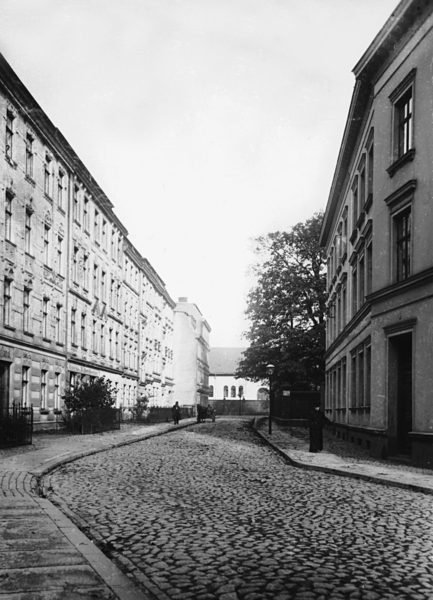 Königsberg, Blick in die Tragheimer Pulverstraße mit den Häusern Nr. 3-1 und 52-53