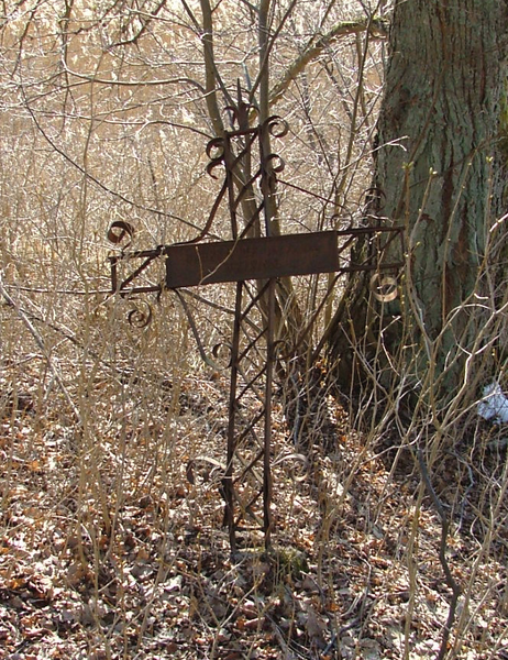 Rogahlen, Friedhof, Ruhestätte der Familie Weikinn