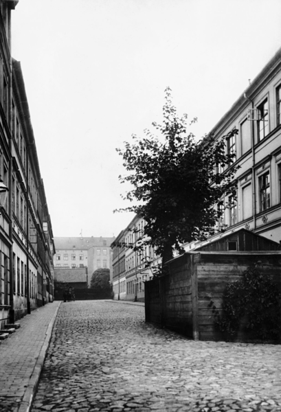 Königsberg, Gässchen an der Ziegelstraße