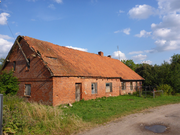 Wommen (Дальнее), Insthaus