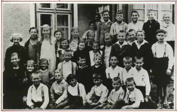 Girnen, Volksschule, Schulklasse