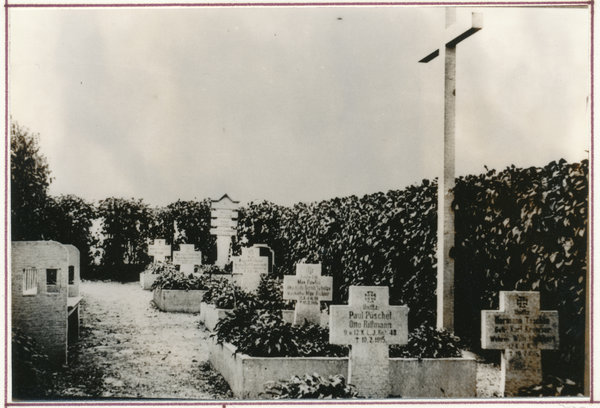 Girnen, Heldenfriedhof
