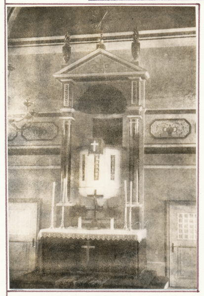 Walterkehmen, Kirche, Innen, Blick auf Kanzel und Altar