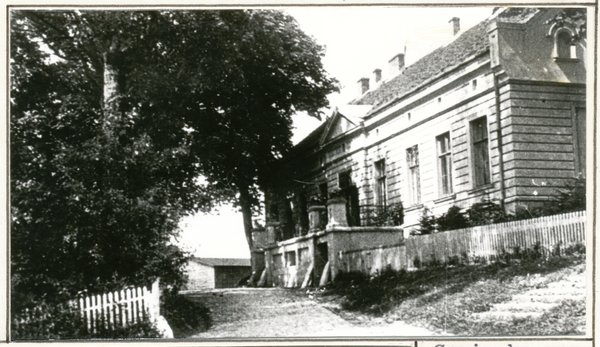 Walterkehmen, Gutshaus, Auffahrt