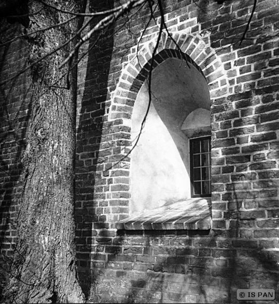 Lochstädt, Ordensburg, Fenster an der Südseite des Südflügels