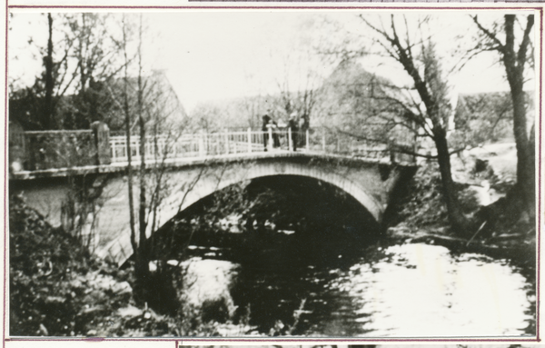 Matzhausen, Betonbrücke über die Rominte