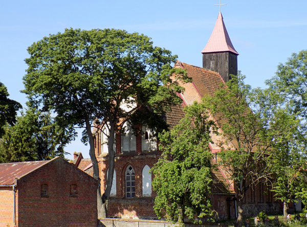 Weinsdorf (Dobrzyki), Blick auf die Kirche