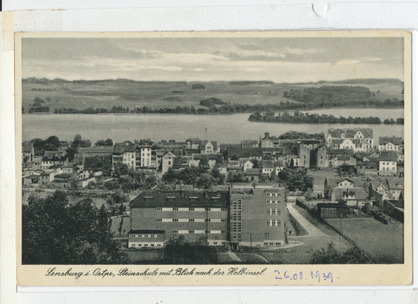 Sensburg, Steinschule mit Blick nach der Halbinsel