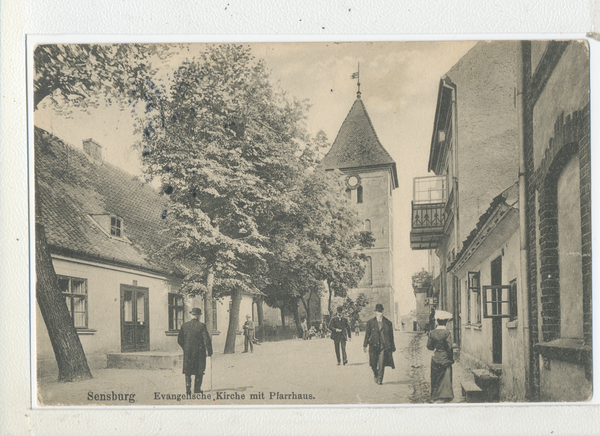 Sensburg, Evangelische Kirche mit Pfarrhaus