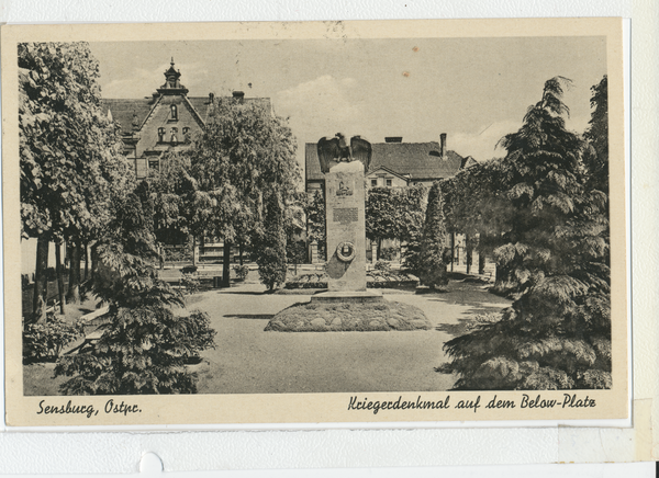 Sensburg, Kriegerdenkmal auf dem Below-Platz