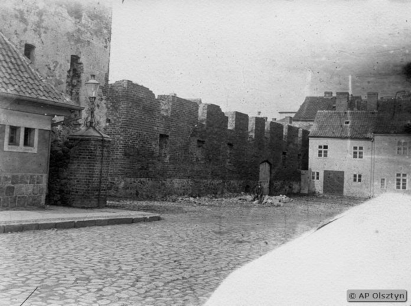 Neidenburg, Stadt, Zerstörter Salzspeicher, Vorderseite