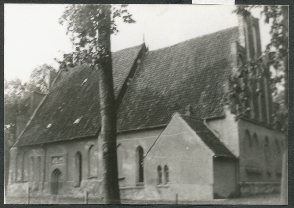 Groß Arnsdorf, Kirche