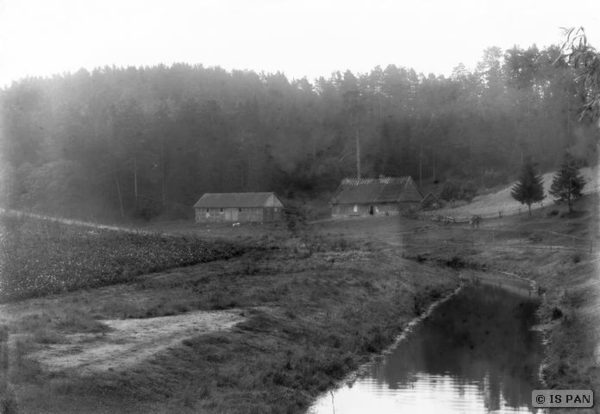 Plauten, Bauerngehöft am Waldrande