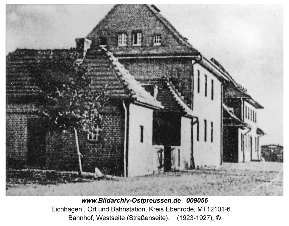 Eichhagen, Bahnhof, Westseite (Straßenseite)