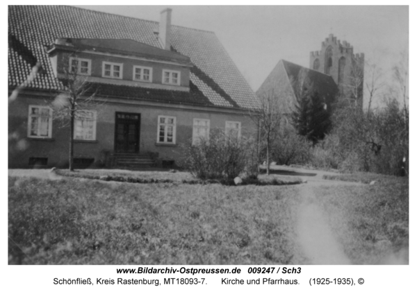 Schönfließ, Kirche und Pfarrhaus