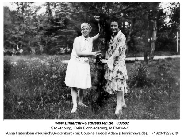 Anna Hasenbein (Neukirch/Seckenburg) mit Cousine Friedel Adam (Heinrichswalde)