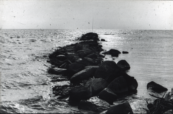 Inse, Wellenbrecher am Molenkopf