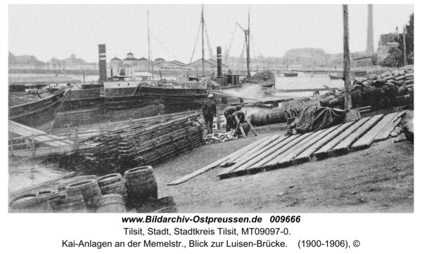 Tilsit, Kai-Anlagen an der Memelstr., Blick zur Luisen-Brücke