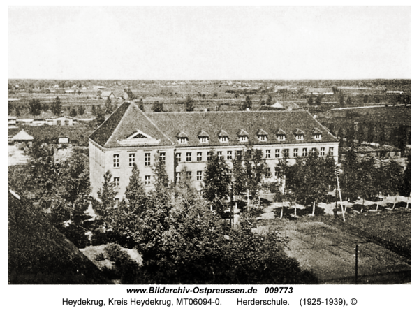Heydekrug, Herderschule