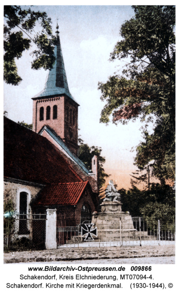 Schakendorf. Kirche mit Kriegerdenkmal
