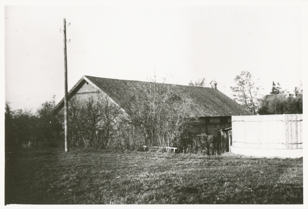 Strobehnen, Hof Bleyer, Pferdestall, Hinteransicht mit Tief-Silo