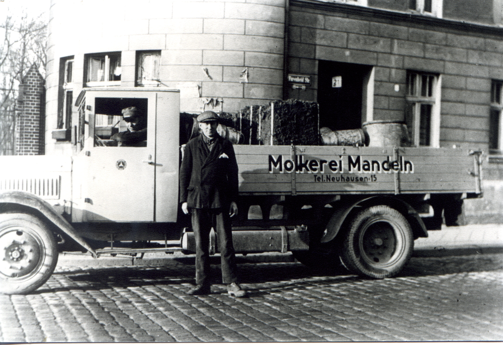 Mandeln, LKW der Molkerei