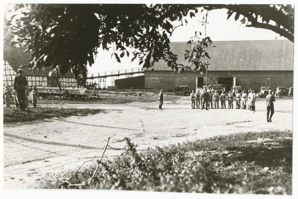 Tharau, Gutshof, Einquartierung (Soldaten) im August