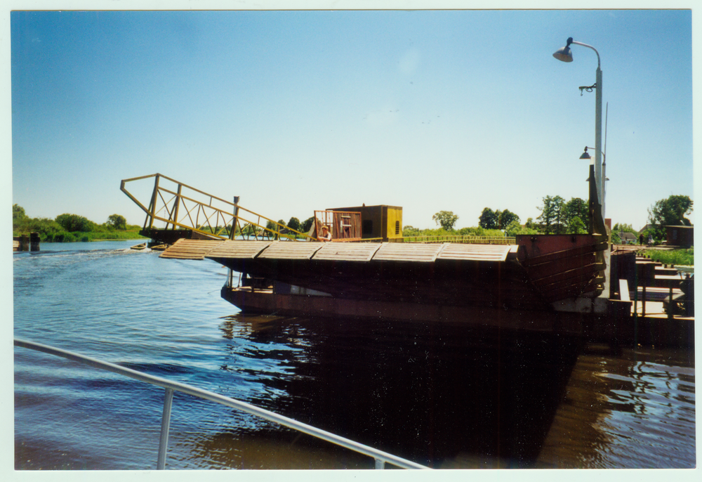 Elchwerder, Drehbrücke III über die Wiepe, jetzt hat auch unser Boot freie Fahrt