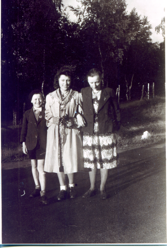 Schwanis, Gerda Acker und Lehrerin Ilse Jünge