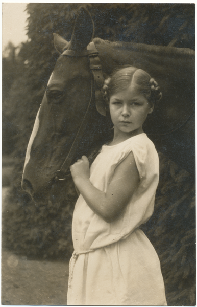 Truntlack, Mädchen mit Trakehner