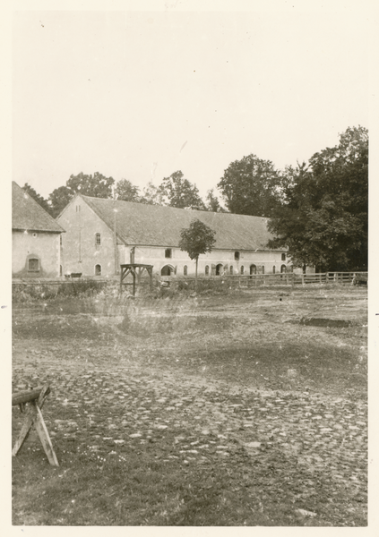 Groß Steegen?, Gutshof, Jungvieh- und Perdestall