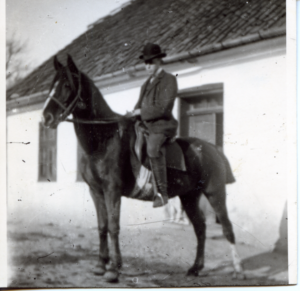 Sollecken, Herbert Penz, hoch zu Ross