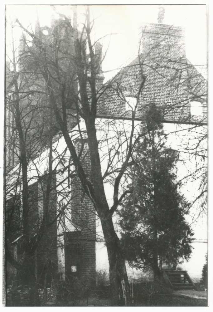 Tharau, Kirche von Südosten gesehen