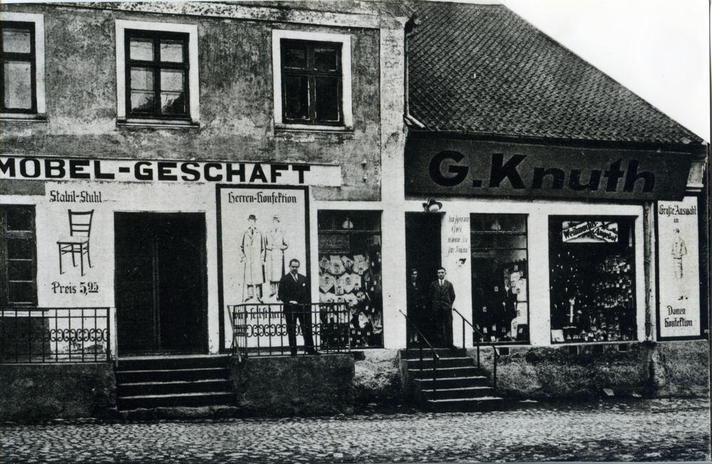 Bladiau, Geschäftshaus Knuth