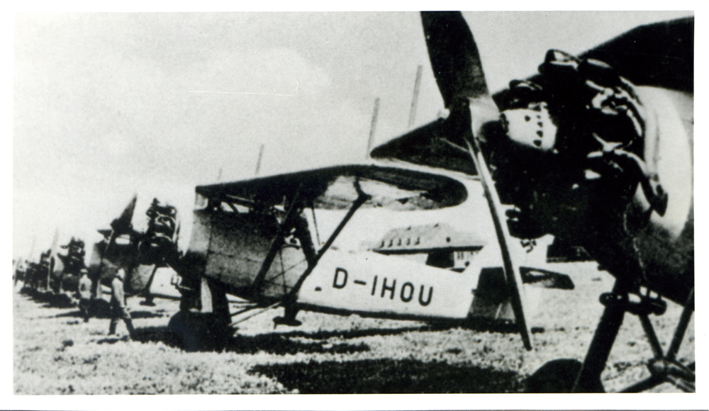 Neuhausen Kr. Samland,  Flugzeugstaffel im Fliegerhorst