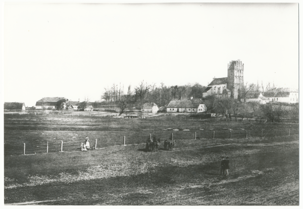 Tharau, Dorfansicht mit Kirche