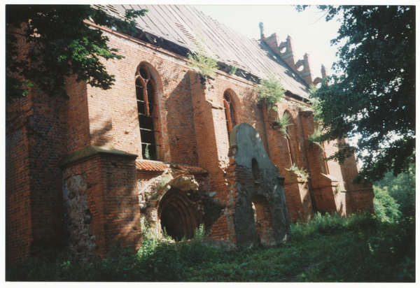 Tharau (Владимирово), Kirche