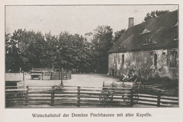 Fischhausen Schloß, Wirtschaftshof der Domäne mit alter Kapelle