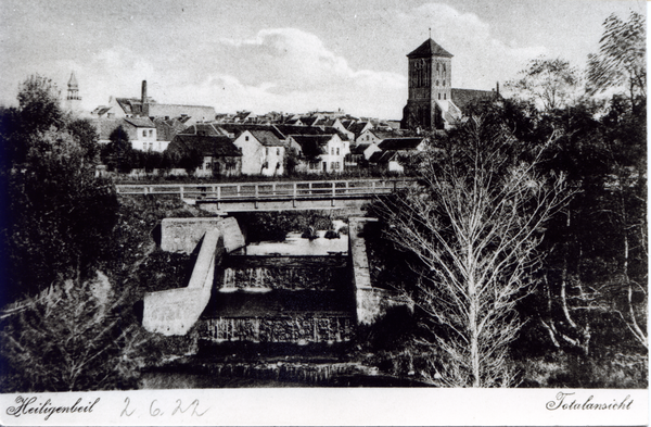 Heiligenbeil, Westseite mit ev. Kirche und Wasserfall