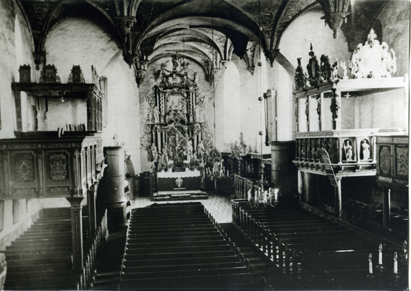 Bladiau, Ev. Kirche, Blick zum Altar und den Emporen