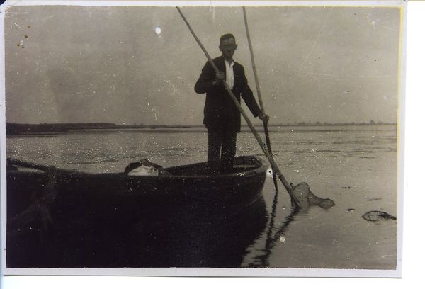 Fedderau, Fritz Unruh beim Fischen auf dem Haff