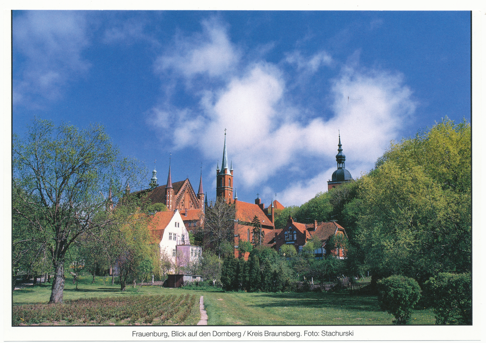 Frauenburg, Blick auf den Domberg mit Dom und Glockenturm